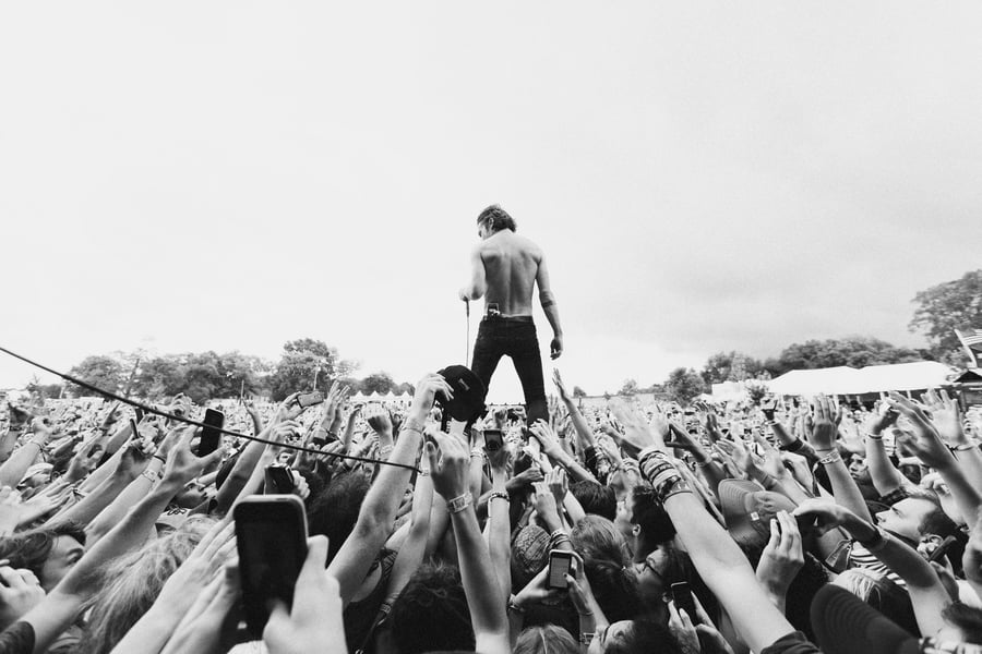 Image of CAGE THE ELEPHANT "STANDING - O"