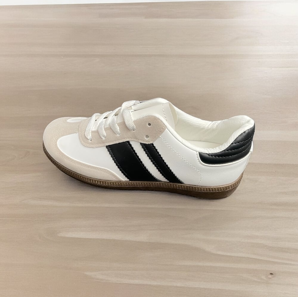 Image of Jolene Trainer