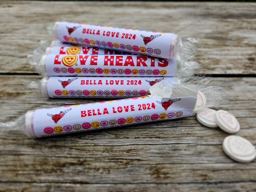 Bella '24 Swizzles Love Hearts