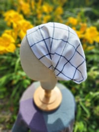 Image 3 of Linen Elastic Headcover in Windowpane 