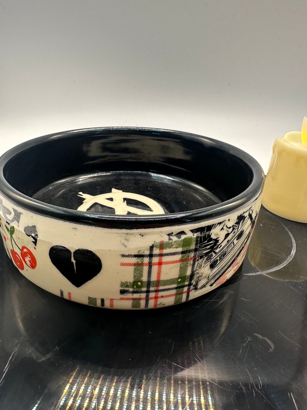 Land / Dog Bowl