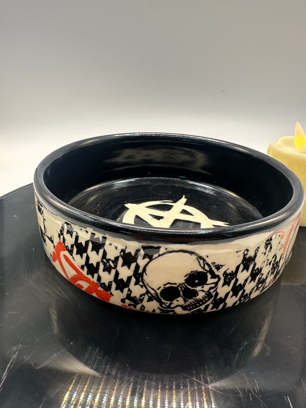 Land / Dog Bowl