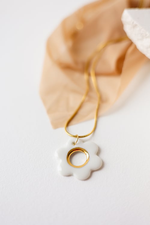 Image of DAISY Necklace