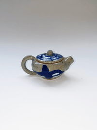 Image 1 of Sand Orca Teapot