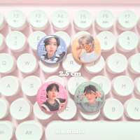 Image 3 of skz maknae line pin badges