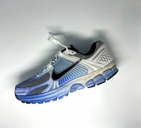 Image 2 of Blue Breeze Nike Vomero 5