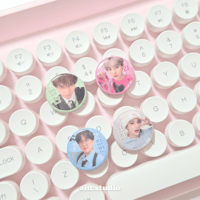 Image 2 of skz hyung line pin badges