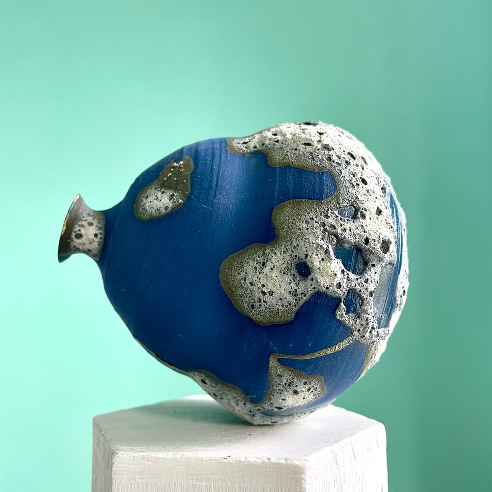 Image of Blue moon vase 