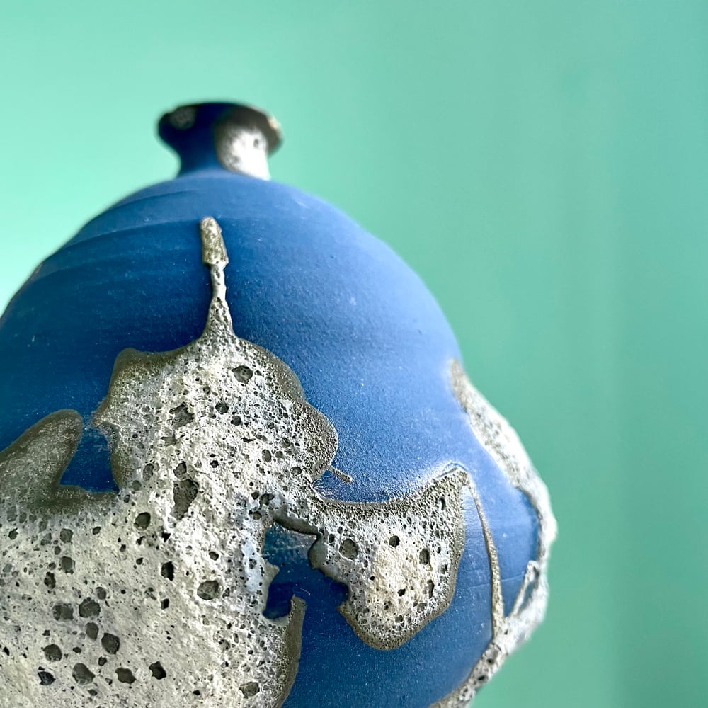 Image of Blue moon vase 