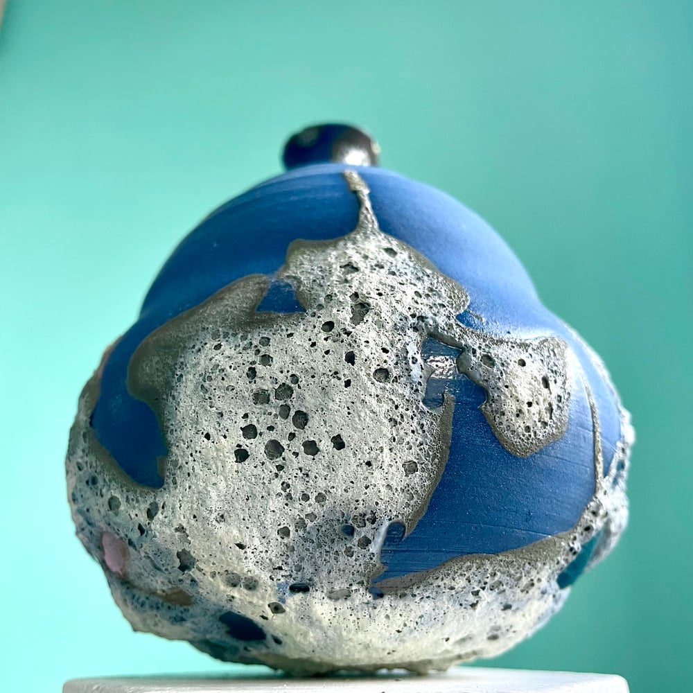 Image of Blue moon vase 