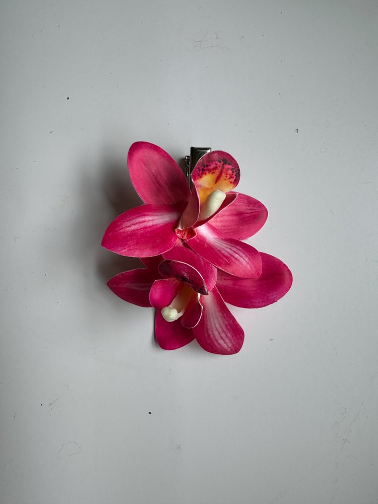 Image of pink mini orchid hair clip 