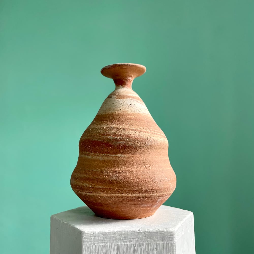 Image of Layered earth vase 