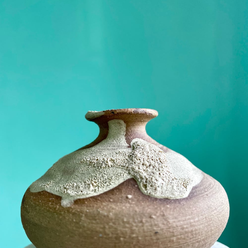 Image of Pebble vase 