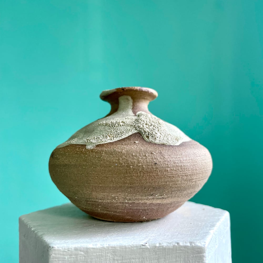 Image of Pebble vase 