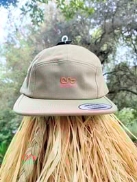 Image 5 of Gorra Ert Five panels Logo.