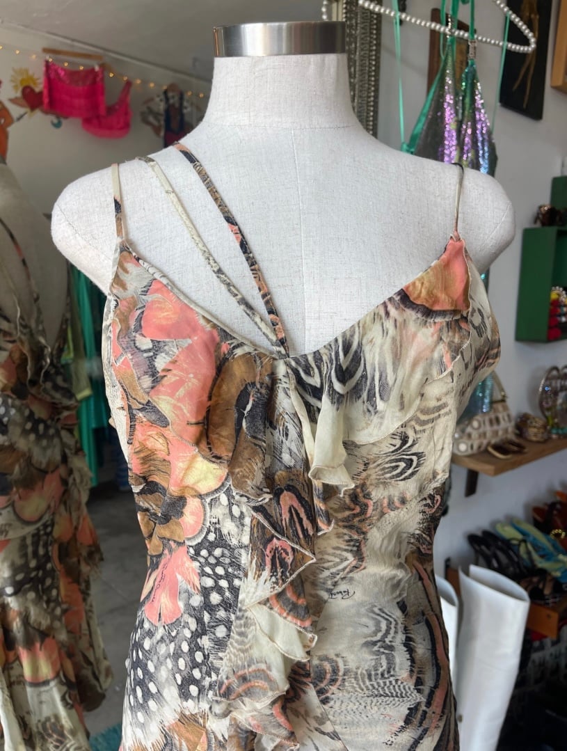 Image of ROBERTO CAVALLI SPRING 2004 RUNWAY FEATHER PRINT SILK SET