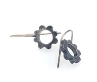 Image 3 of Boucles d’oreilles cercle fini oxydé