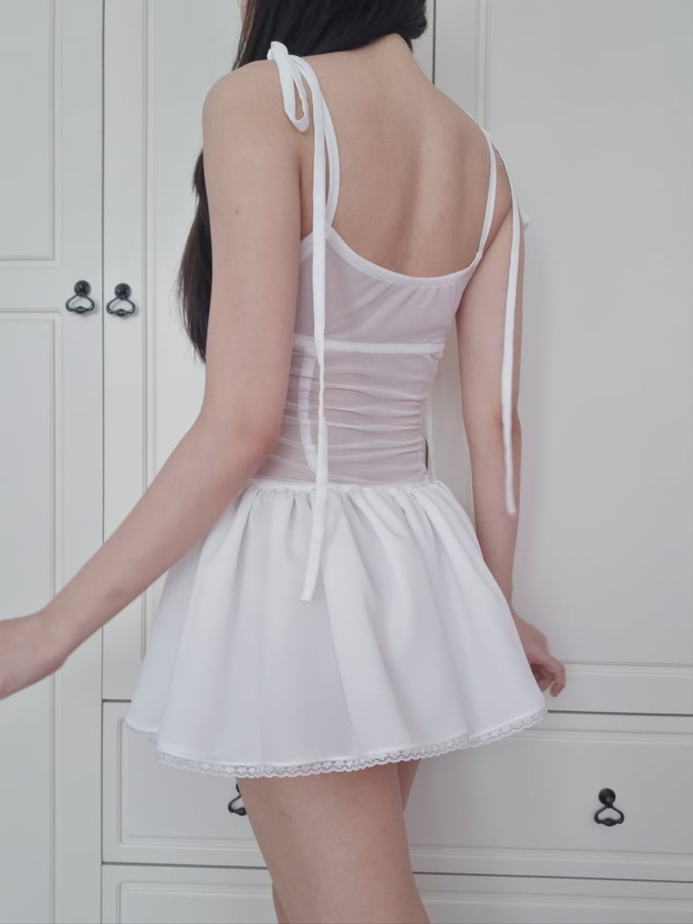 White Swan dress Image 4