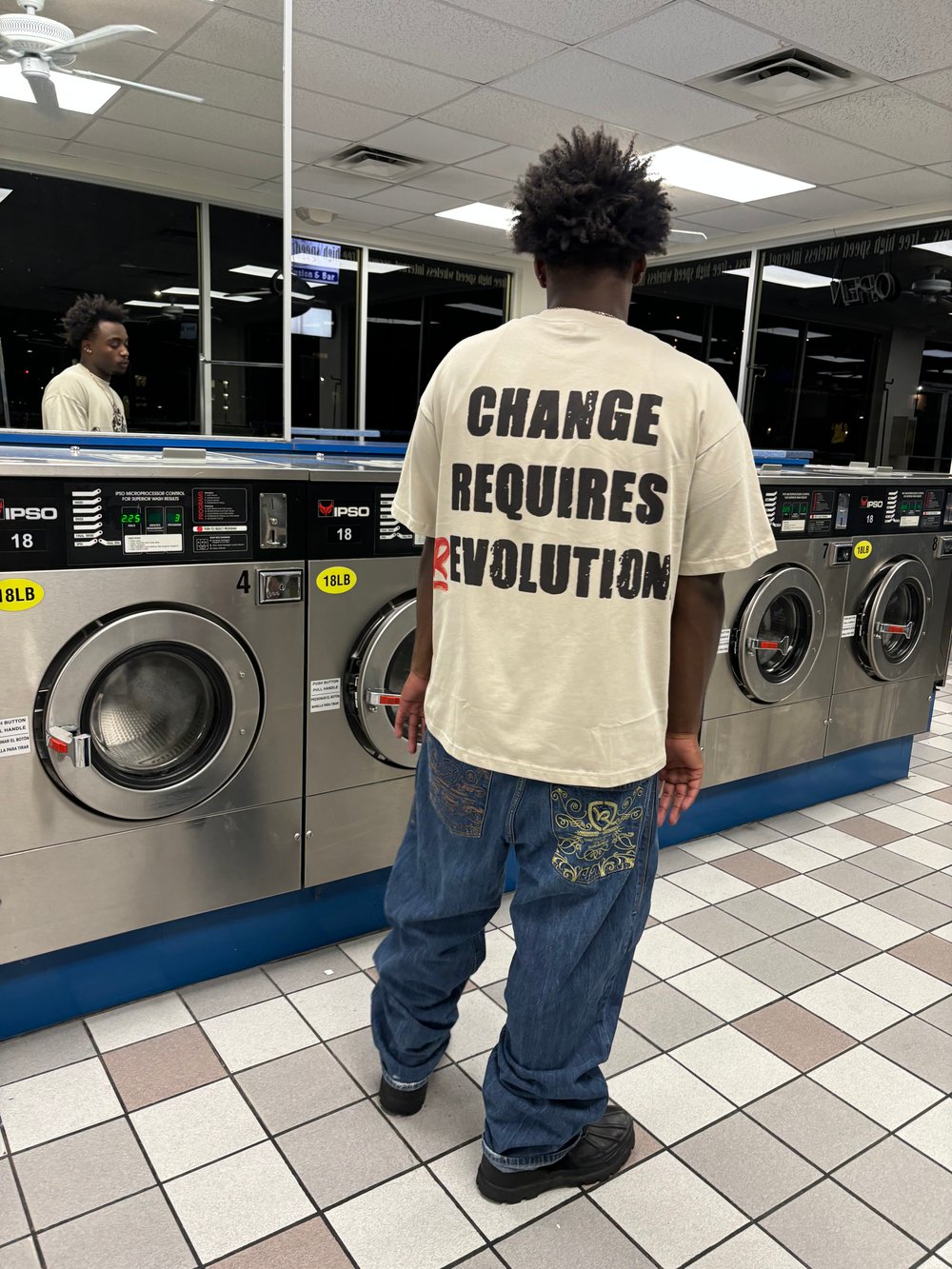 PEACEISFREE (R)EVOLUTION Tee