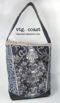 Image 17 of Blue Damask Skull Shoulder Bag