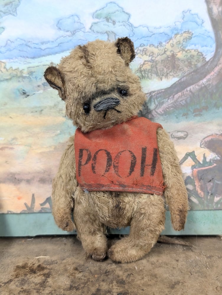 Image of "POOH"  a Teenie-Weenie 4" classic style Pooh bear by whendis bears.