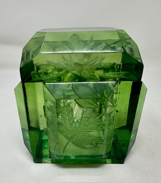 Image of  Petite Lucite Box- New-Grass Green