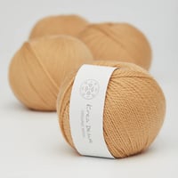 Image 3 of Krea Deluxe Organic Wool (Several Colors) 