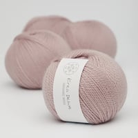 Image 5 of Krea Deluxe Organic Wool (Several Colors) 