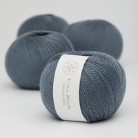 Image 11 of Krea Deluxe Organic Wool (Several Colors) 