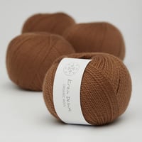 Image 15 of Krea Deluxe Organic Wool (Several Colors) 