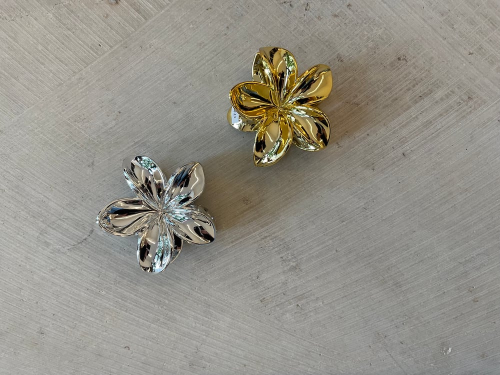 Gold flower hair clip