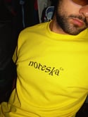 Camiseta  Amarilla (DISTORSIONADO)