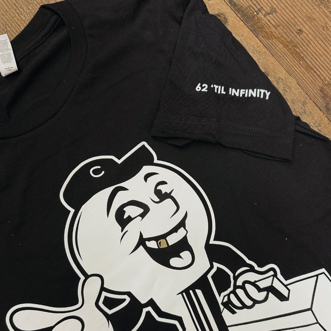 Image of GOLD TOOTH KEY GUY TEE - Black & White