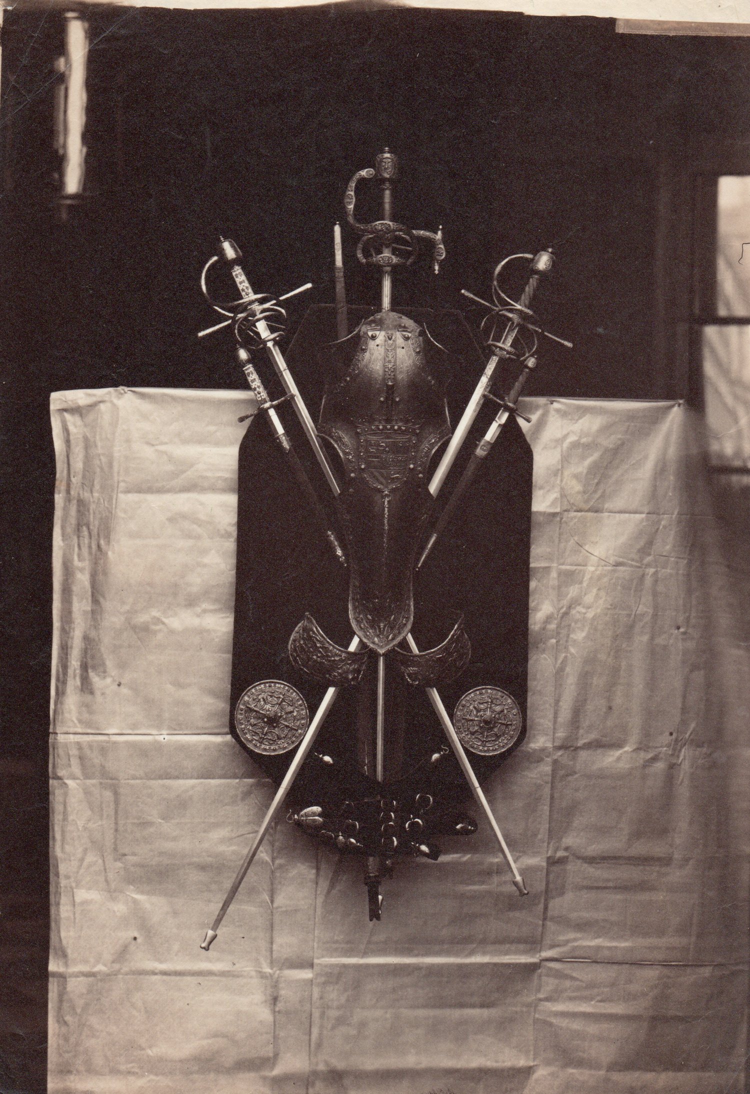 Image of Eugène Disdéri: armor collection of Napoléon III, ca. 1859