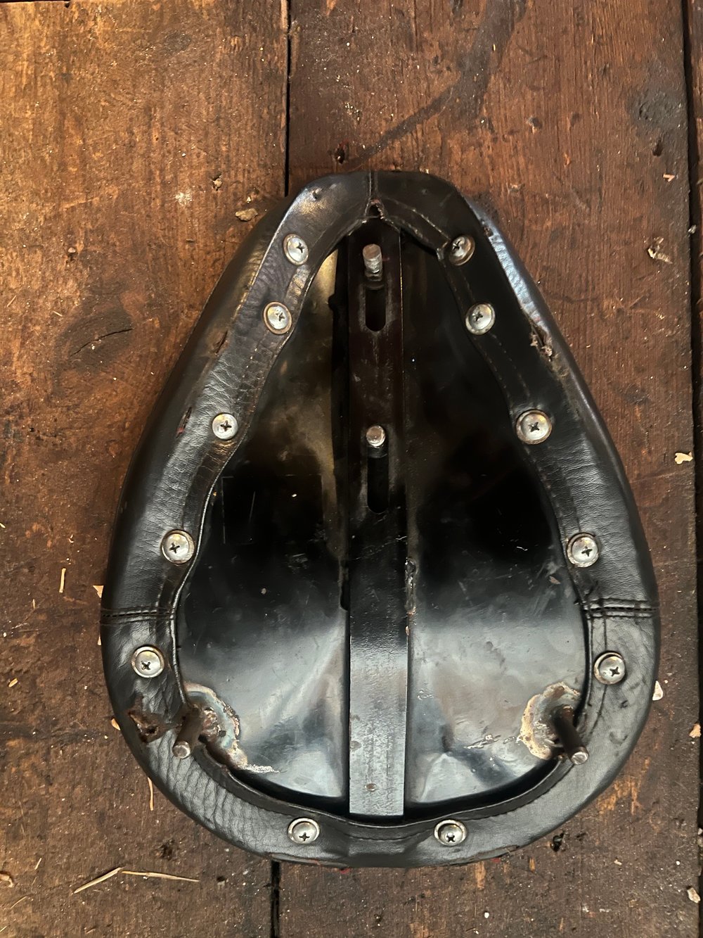 Image of Bates Style Solo Seat