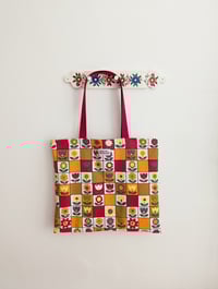 Image 3 of Tote M Flower Checker