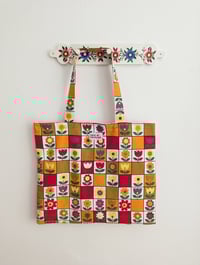 Image 5 of Tote M Flower Checker