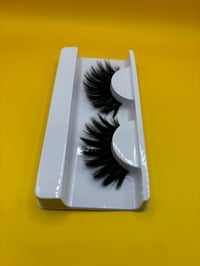 Image 2 of False Lashes Style D