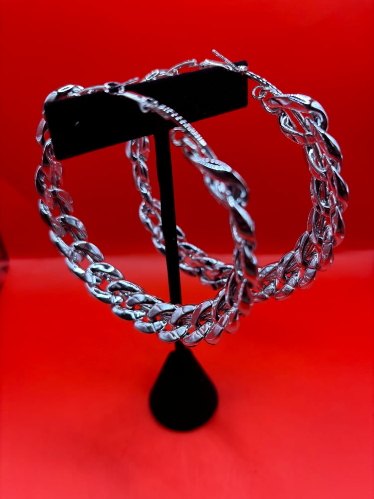 Image of Large silver chunky chain earrings 