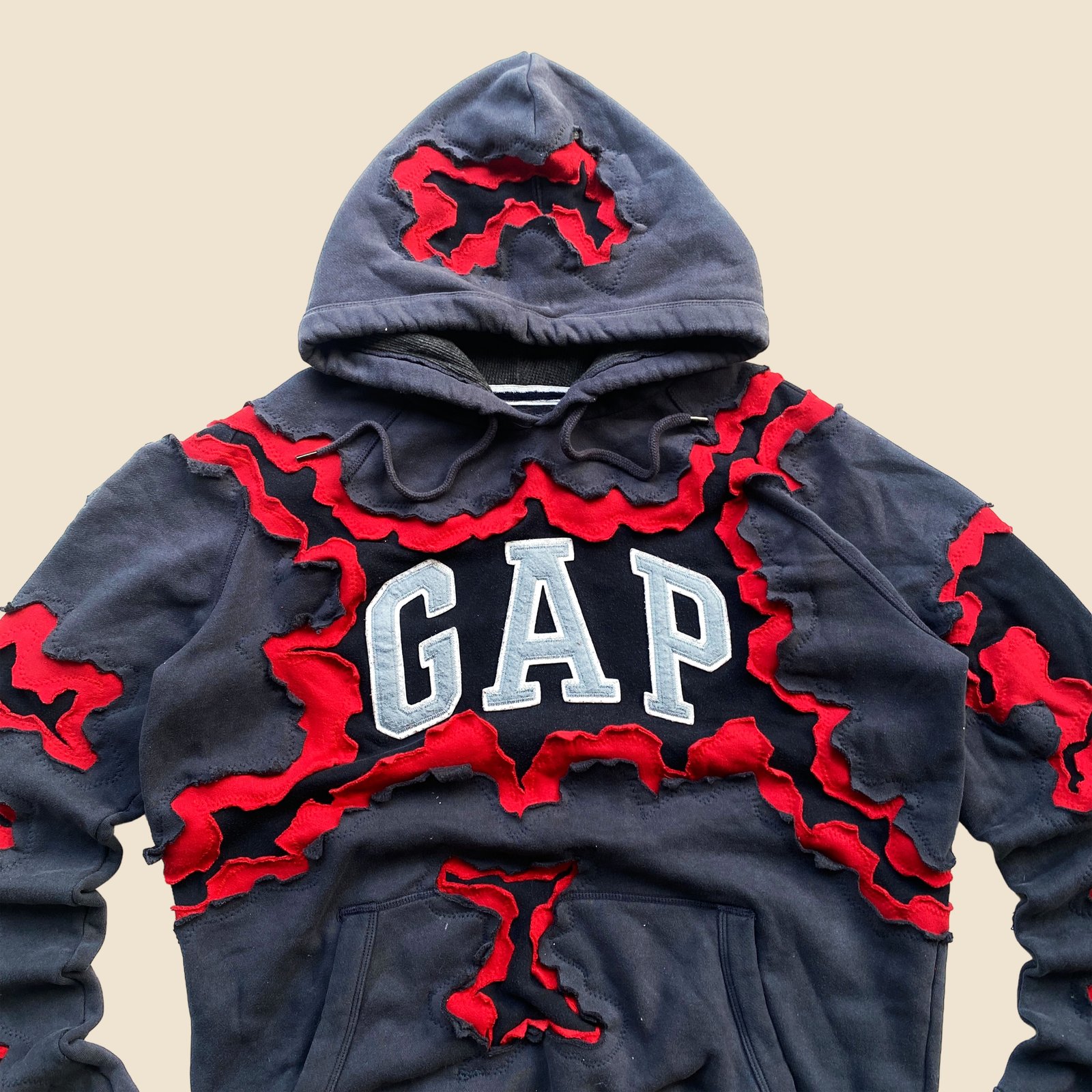 最終値下げGAP KONKRRRITE JUNGLE リメイクパーカー REWORKED GAP CRACKED 3 TONED HOODIE SIZE L | konkrite market