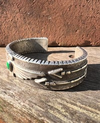 Image 4 of WL&A Handmade Heavy Ingot Four Arrows Sonoran Thunderbird Cuff - Size 7.5 to 8" Wrist - 134 Grams 