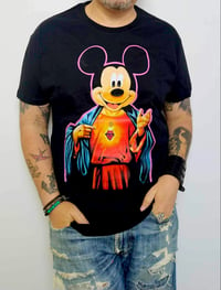 Image 3 of CAMISETA  DEL SAGRADO CORAZÓN DE MICKEY MOUSE