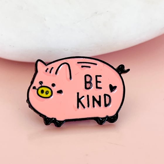 Image of Be Kind Pin