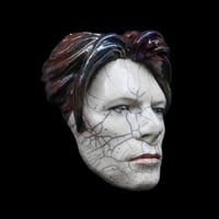 Image 2 of The Man Who Fell To Earth – Raku Mask