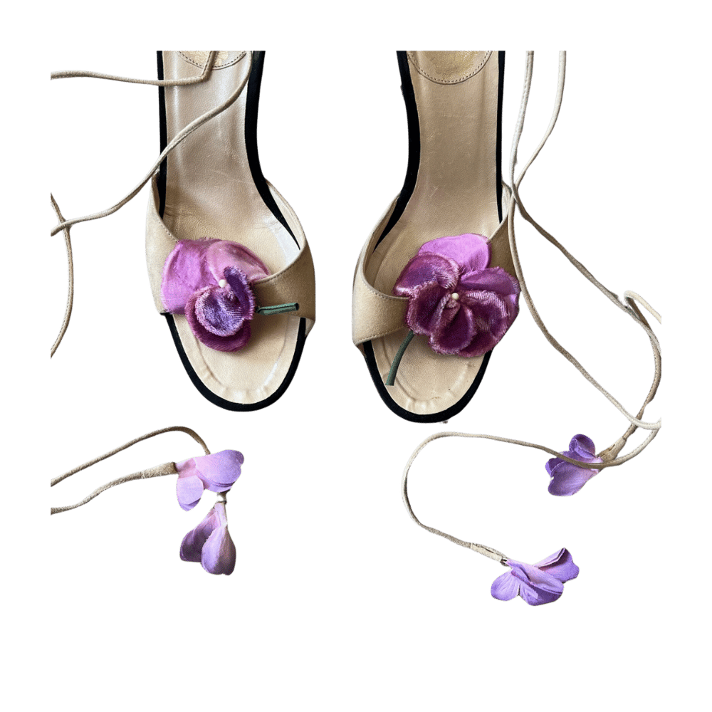 Image of RENÉ CAOVILLA FLOWER HEELS