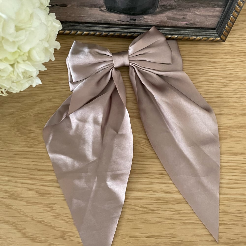 Image of Khaki Bow