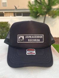 Logo trucker hat