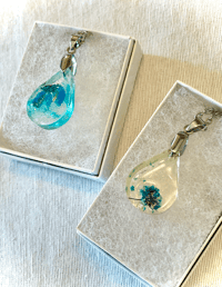 Rose's Crafts - necklace  pendant, blue tones