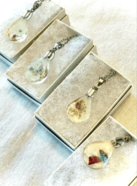 Rose's Crafts - necklace pendant- clear and wildflower