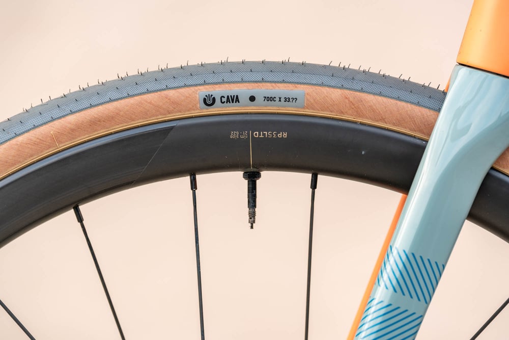 Ultradynamico Cava Race Tire